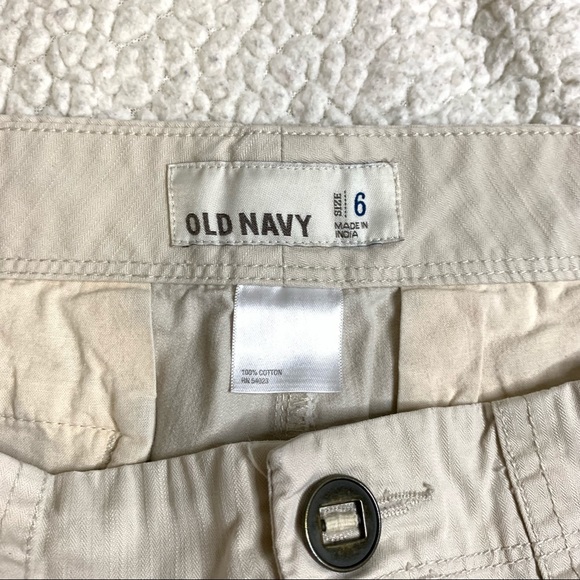 Cute Khaki Mid-rise Shorts with Adjustable Waist - Picture 4 of 4